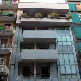 Ci spostiamo ora su via Principe Amedeo: popolosissima strada dove gli edifici del primo Novecento si alternano a condom�ni pi� moderni generalmente anonimi...